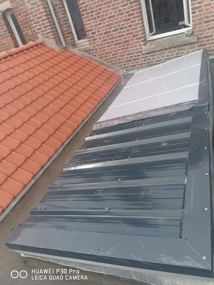 Installation d'une toiture neuve en bac acier isolée à Wattignies